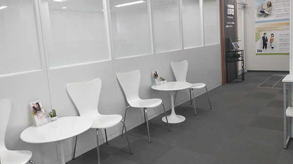 横浜教室の待合画像